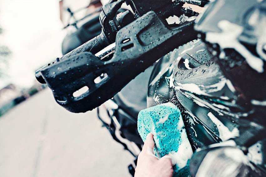 Come lavare una moto: 7 step da seguire